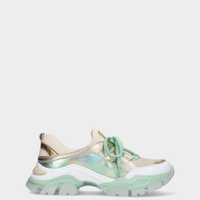 Ténis desportivo com sola grossa verde claro e detalhes metálicos dourados