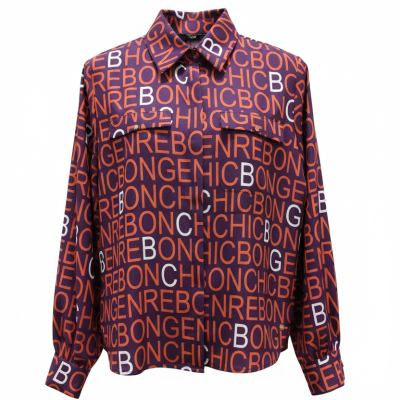 Camisa de manga comprida estampada com letras em laranja e branco sobre fundo roxo