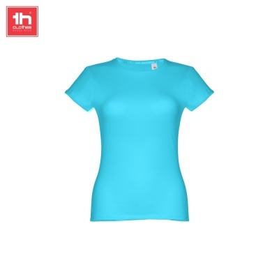 T-shirt feminina azul turquesa de manga curta com etiqueta na gola