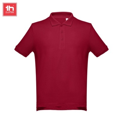 Polo vermelho masculino com três botões e gola