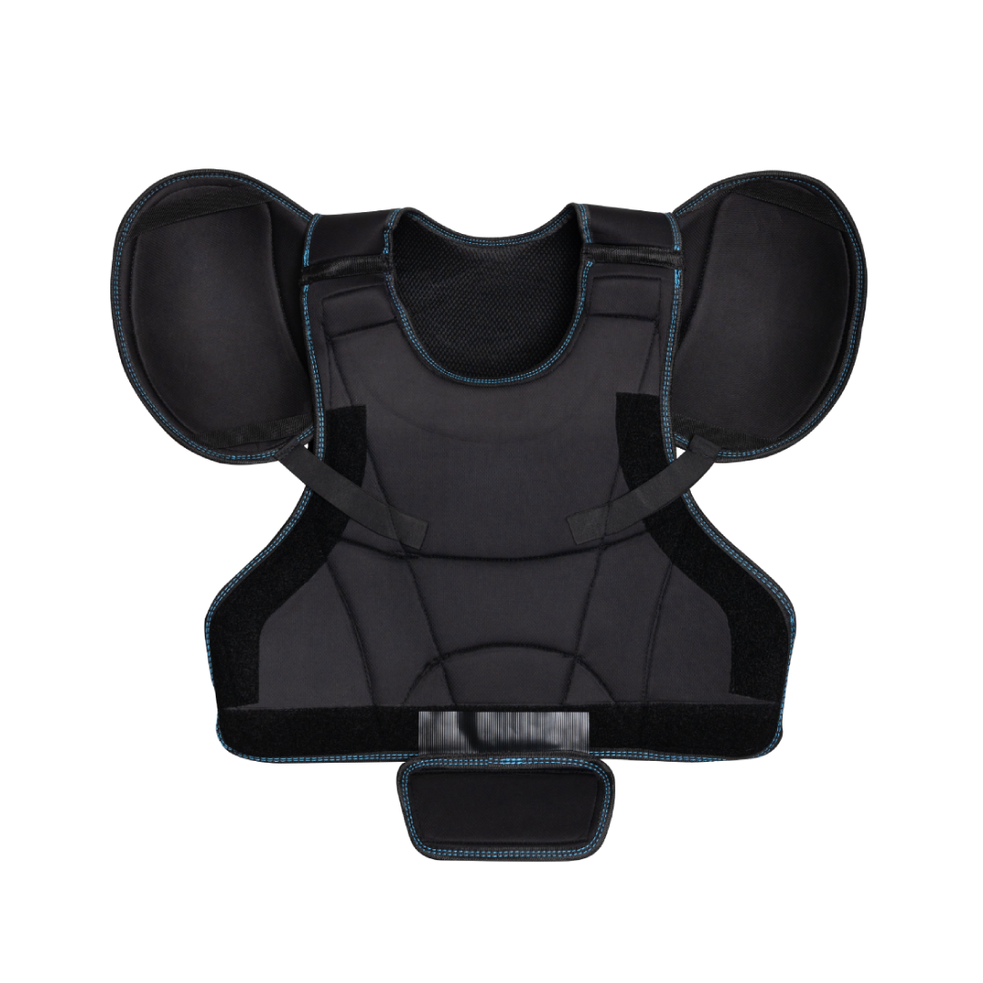 Colete protetor preto com ombreiras largas e fechos de velcro