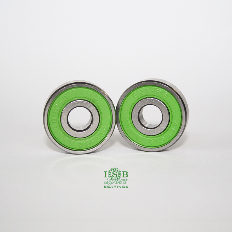 Dois rolamentos com anéis verdes e corpo metálico sobre fundo branco com logotipo ISB Bearings