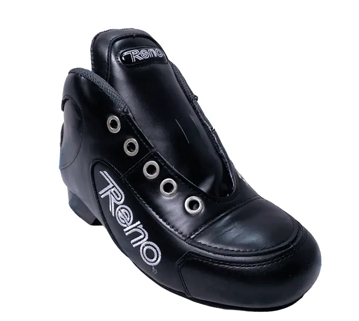 Sapato de patinagem preto com o nome Reno em branco