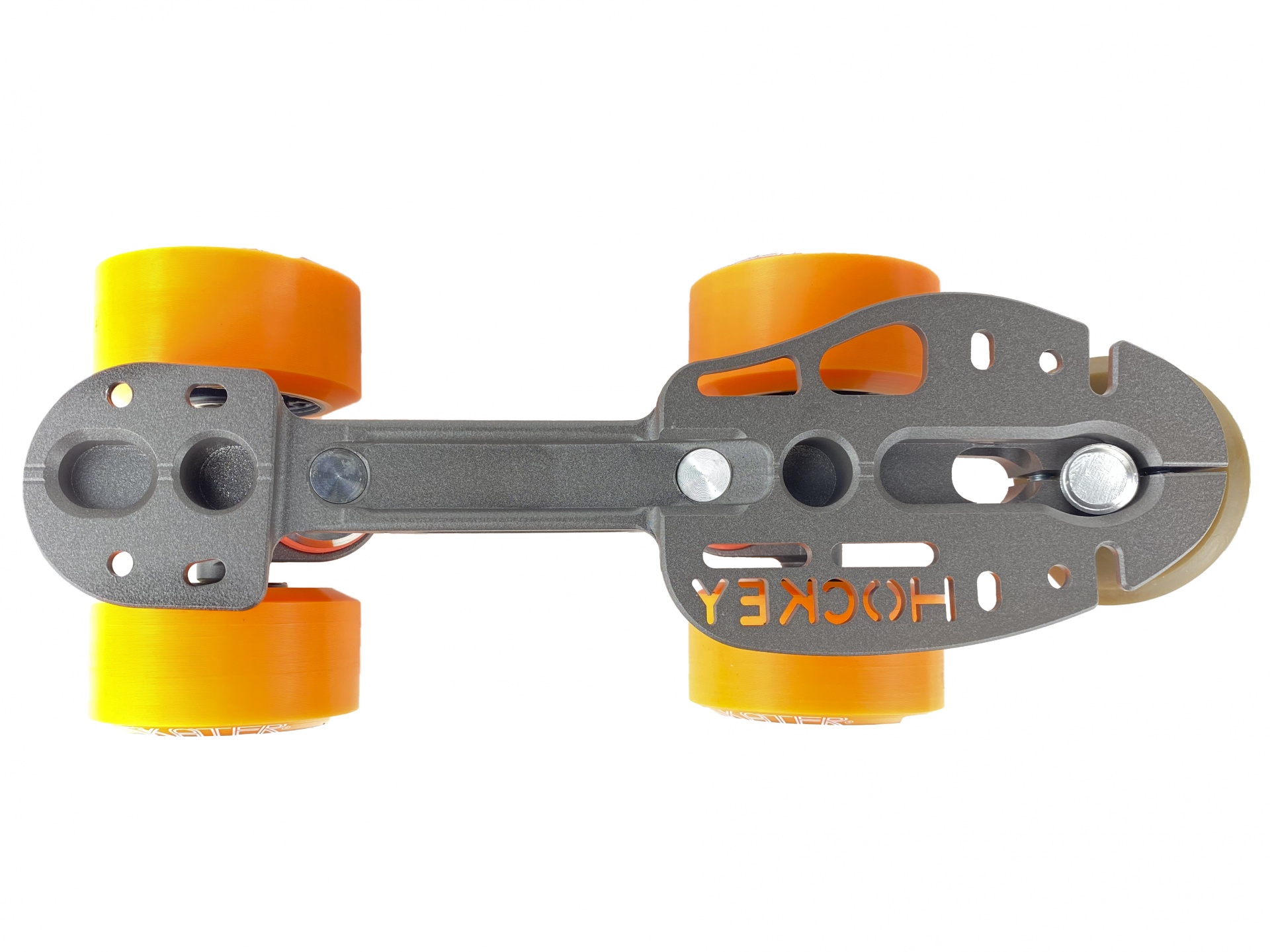 Skateboard com rodas amarelas e plataforma cinzenta com palavra HOCKEY