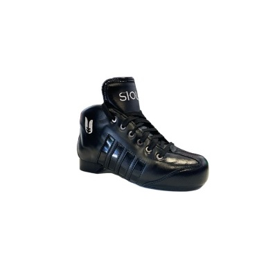 Bota preta de patinagem com atacadores e logótipo branco