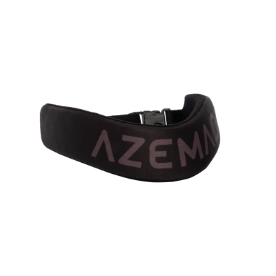 Pulseira preta com palavra AZEMA