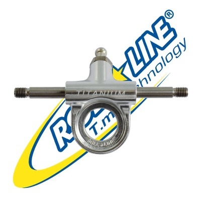 Componente metálico prateado para skate com gravação TITANIUM e logótipo Roller Line Technology no fundo
