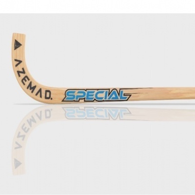 Stick de hóquei em madeira clara com textos AZEMAD e SPECIAL