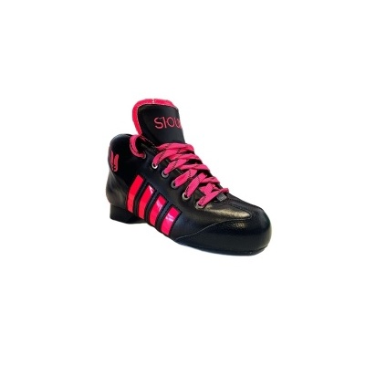 Tênis desportivo preto e rosa isolado em fundo branco
