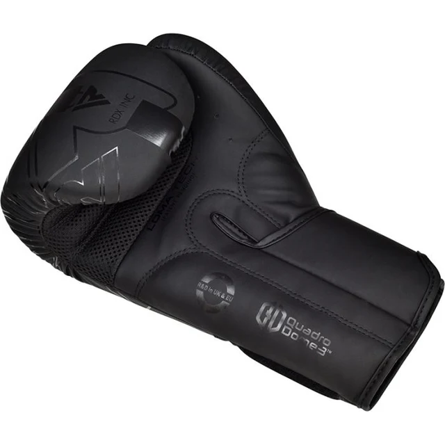 Luvas de boxe pretas com texto e fecho largo