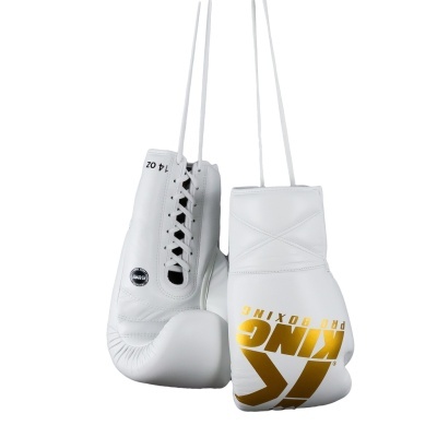 Par de luvas de boxe brancas em pele com marca KING Pro Boxing