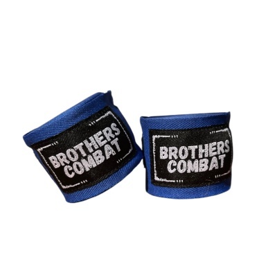 Bandagens desportivas azuis com etiqueta 'BROTHERS COMBAT'