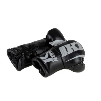 luvas pretas de boxe com marca KI KING PROFESSIONAL