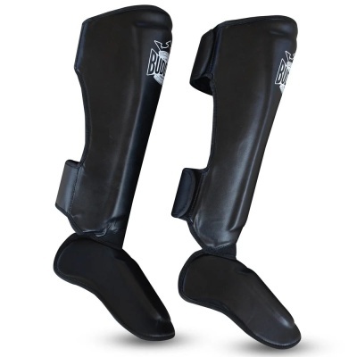 Protetores de canela e pé pretos com velcro da marca Buddeman