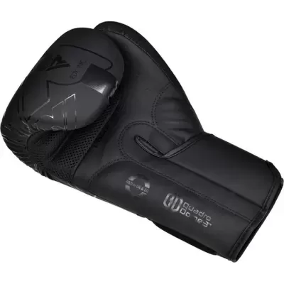 Luvas de boxe pretas com texto e fecho largo