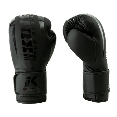 Par de luvas de boxe pretas com texto KING PRO BOXING