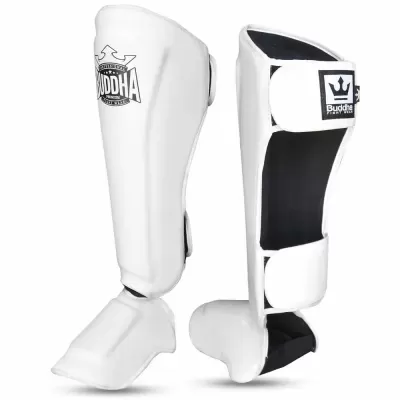 Protetores brancos para canela e pé com logótipo Buddha