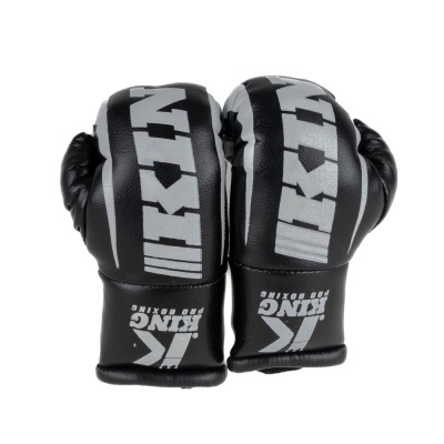 Luvas de boxe pretas com escrita KING PRO BOXING cinzenta