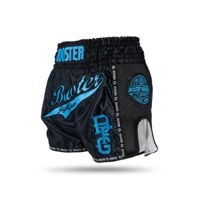 Calções de luta preto com detalhes azuis e texto Booster Fightgear