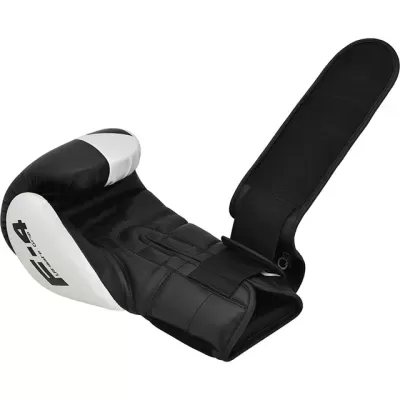 Luva de boxe preta e branca com fecho de velcro