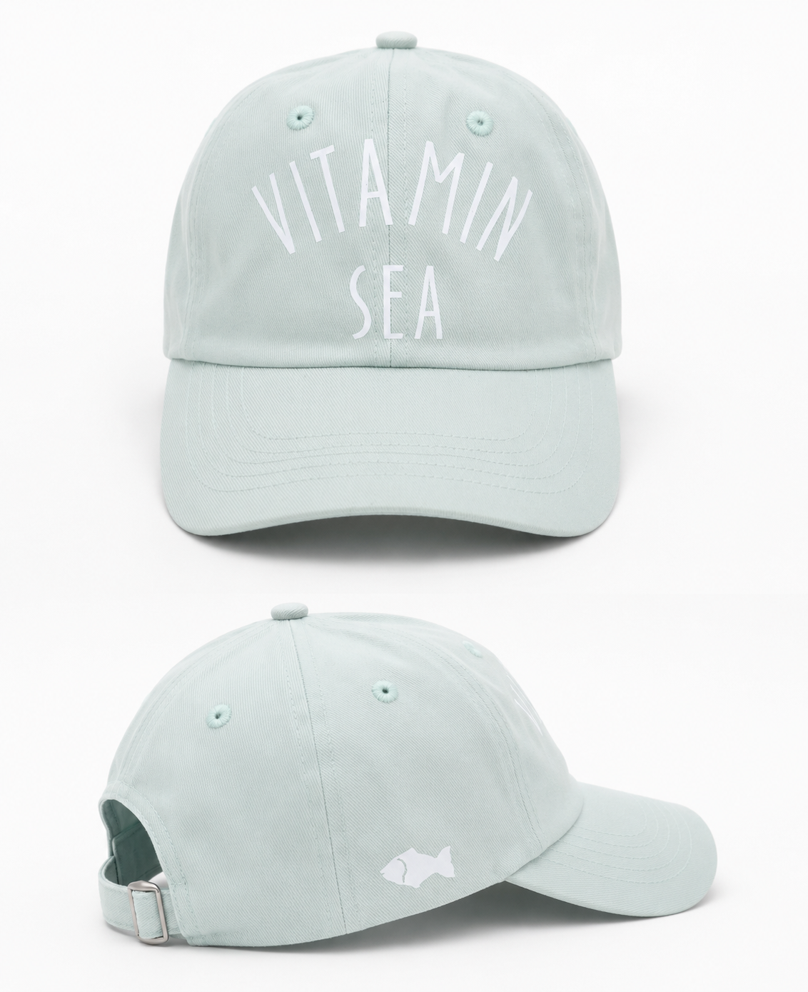 Boné azul claro com texto VITAMIN SEA em branco e estampa de peixe