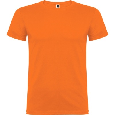 T-shirt laranja de manga curta com gola redonda e etiqueta preta