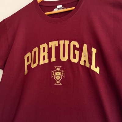 T-SHIRT&#x20;PORTUGAL&#x20;BORDEAU&#x2F;DOURADO