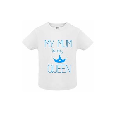 T-shirt branca com texto azul e coroa azul.