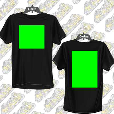 Dois T-shirts pretos com quadrados verdes no centro, frente e costas, em cabides contra fundo com logo #T PULSE