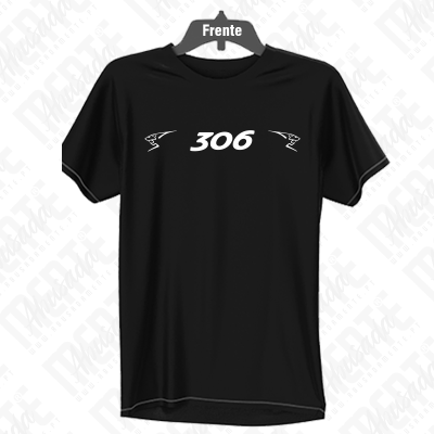T-shirt preta com número 306 branco e desenhos estilizados na frente