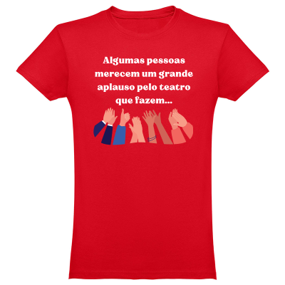T-shirt vermelha com frase em português e ilustração de mãos a aplaudir