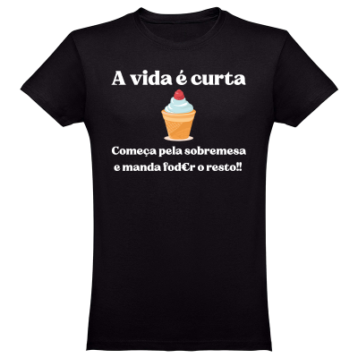 T-shirt preta com texto branco e ilustração de gelado