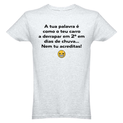 T-shirt cinzenta clara com texto e emoji