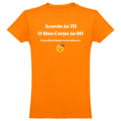 T-shirt laranja com texto branco em português e emoji a dormir