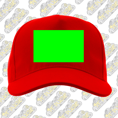 Boné vermelho com painel verde e logótipos PT PULSE ao fundo