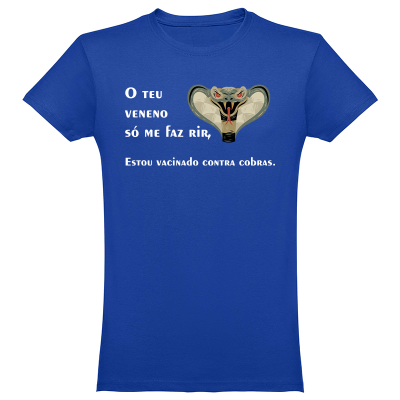 T-shirt azul com cabeça de cobra e texto humorístico em branco