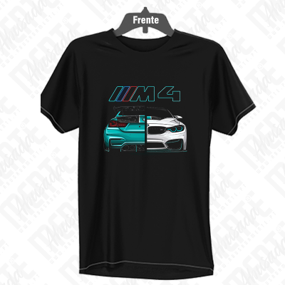 T-shirt preta com desenho de carros e texto M4 na frente