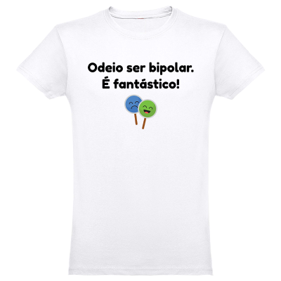 T-shirt branca com texto em português e dois balões sorridentes em azul e verde