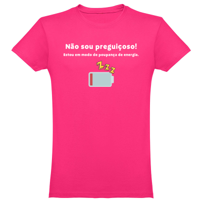 T-shirt rosa com texto e imagem de bateria com pouca carga.