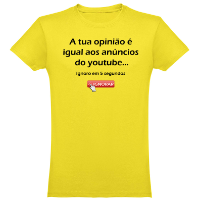 T-shirt amarela com texto humorístico sobre anúncios do YouTube.