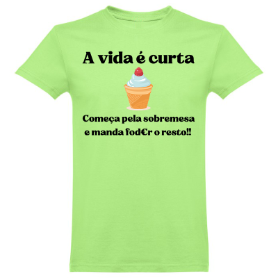 T-shirt verde clara com texto e imagem de gelado
