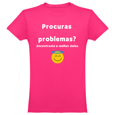 T-shirt rosa com texto e emoji sorridente com halo