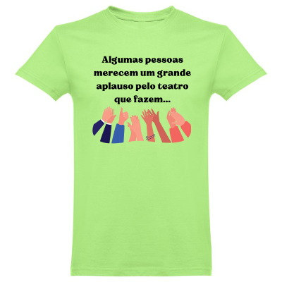 T-shirt verde claro com texto e ilustração de mãos a aplaudir