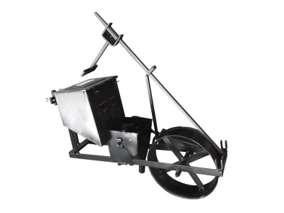 Carrinho de mão metálico com uma roda preta e caixa metálica