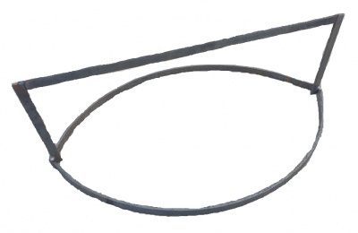 Estrutura metálica circular cinzenta com suporte triangular