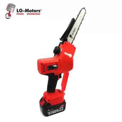 Moto-serra elétrica vermelha e preta com lâmina de corrente e bateria 21V