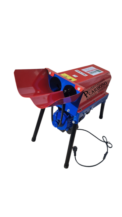 Máquina agrícola vermelha e azul com texto 'Pulverizadores Cardoso'