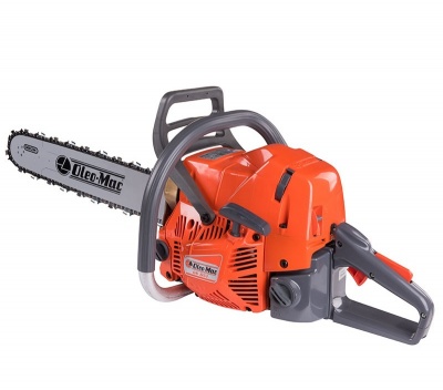 Motoserra Oleo-Mac laranja e cinzenta com lâmina metálica e alças
