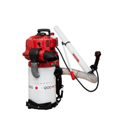 Pulverizador motorizado com corpo branco e vermelho, texto V1200 no corpo, mangueira transparente e tubo branco