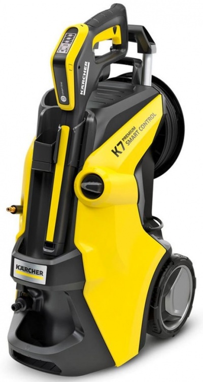 Máquina de limpeza KÄRCHER K7 Premium Smart Control em amarelo e preto com rodas e mangueira